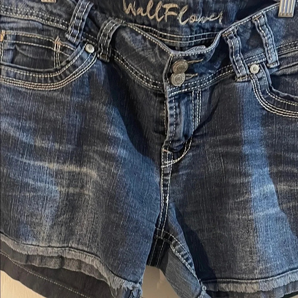 Wallflower Indigo Denim Shorts - Picture 3 of 7